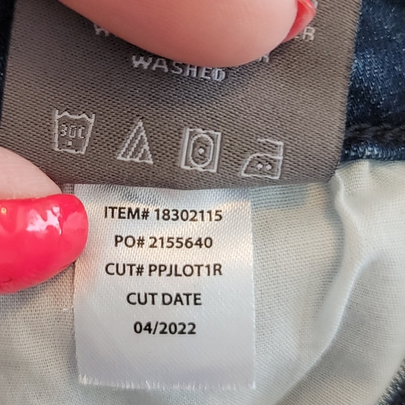 🆕️ Torrid Pull On Boyfriend Straight Super Soft Mid Rise Jeans in Venus - 2X - Picture 10 of 14